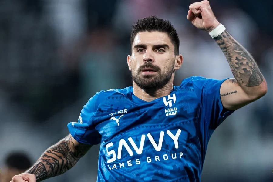 Al-Hilal vence Neom SC e mantém disputa pelo título saudita