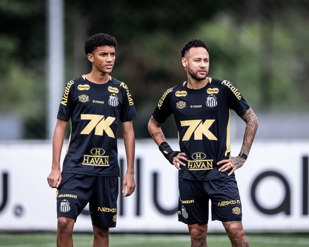 Robinho confirma tapa, e Neymar pede desculpas públicas