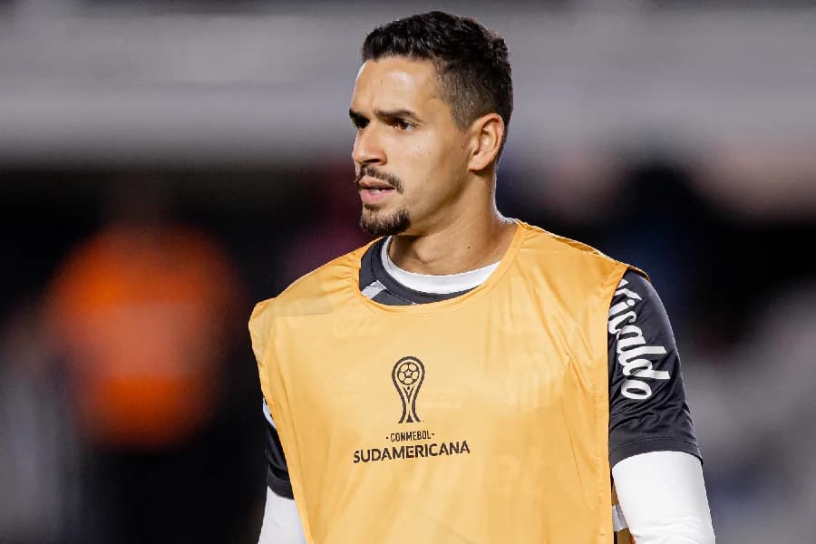 Veríssimo cobra maturidade no Santos após empate na Sul-Americana