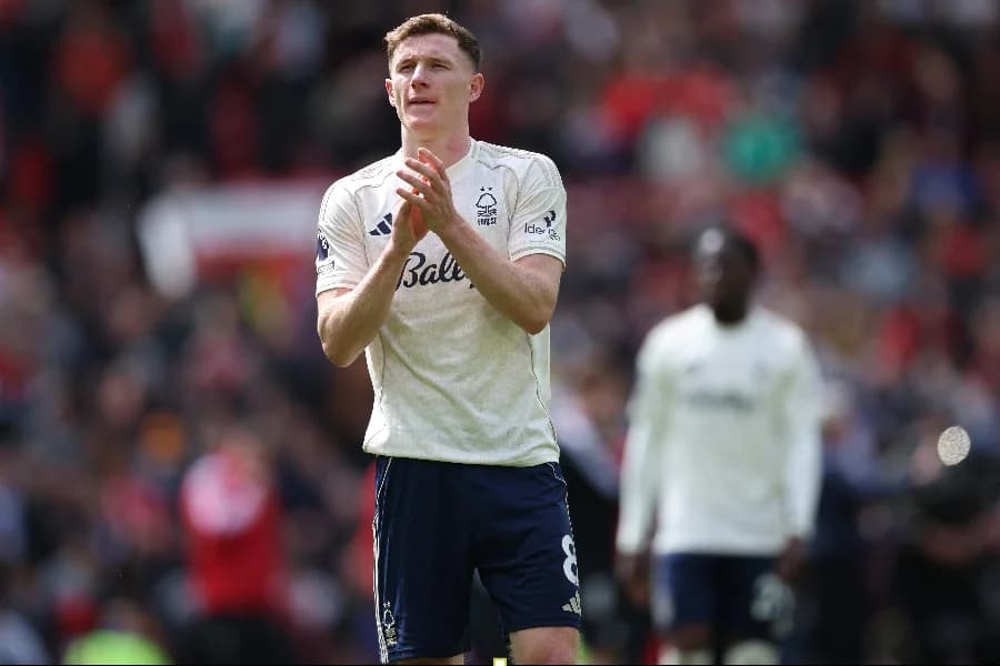 Manchester City lidera disputa por Elliot Anderson