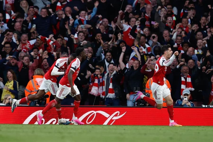 Havertz decide, Arsenal bate Burnley e seca City pelo título inglês