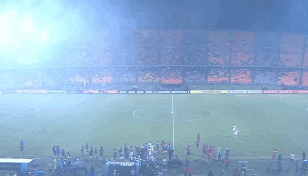 Jogo do Flamengo é cancelado por selvageria na Colômbia