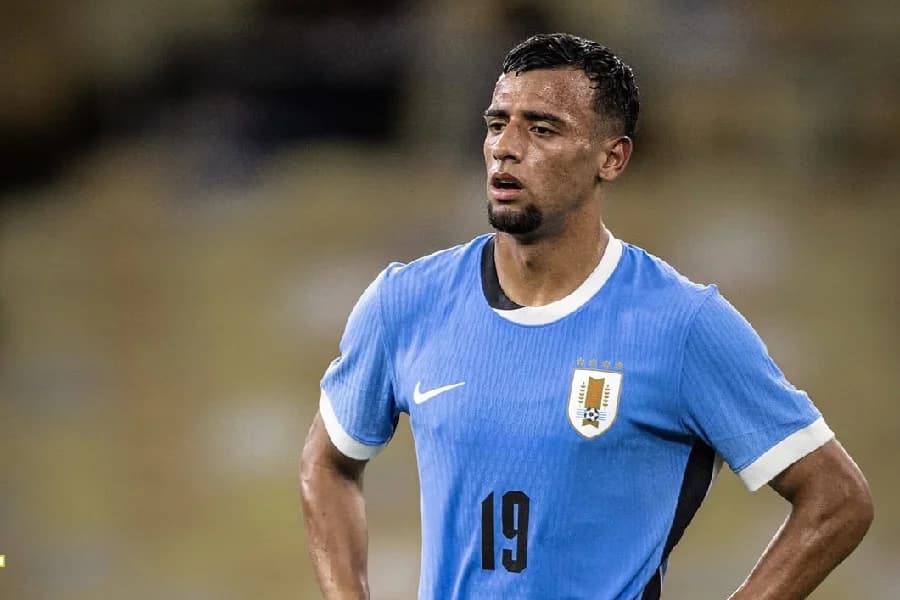 Ex-Bahia critica futebol saudita após ficar fora da seleção uruguaia
