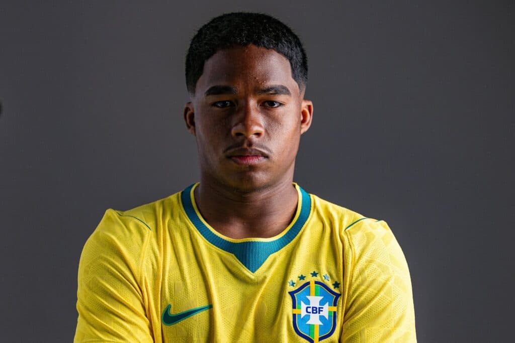 Endrick elogia Neymar, mas diz que quem define convocação é Ancelotti