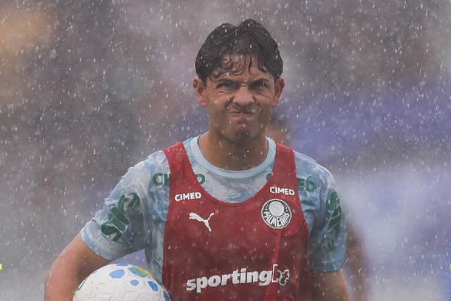 Remo x Palmeiras: Chuva adia início de jogo em Belém