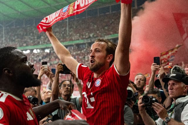 Kane marca três gols, Bayern vence Stuttgart e conquista Copa da Alemanha