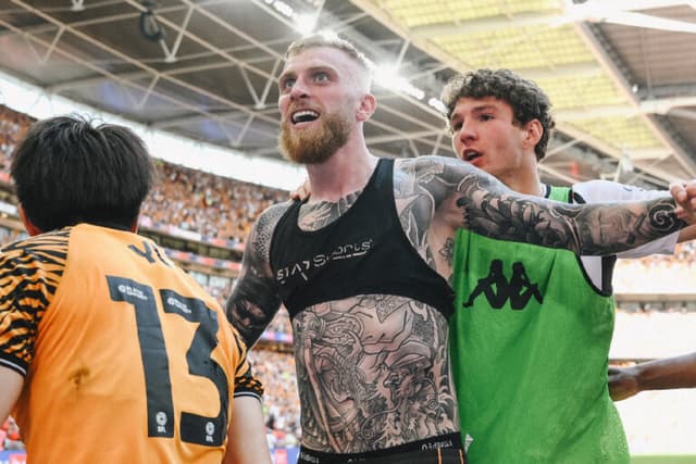Hull City vence Middlesbrough e sobe para a Premier League