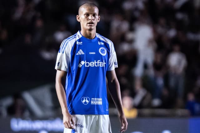 Cruzeiro acerta venda de promessa para Portugal; veja