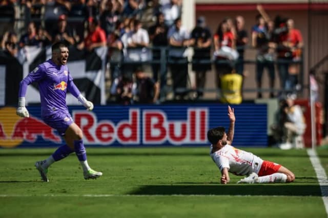 RB Bragantino domina Internacional, Volpi marca e garante vitória com folga