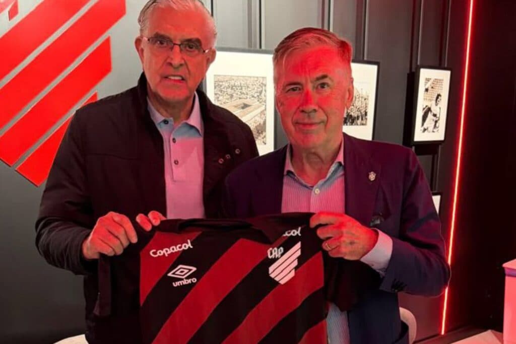 Ancelotti observa Athletico-PR x Flamengo antes da convocação para a Copa de 2026