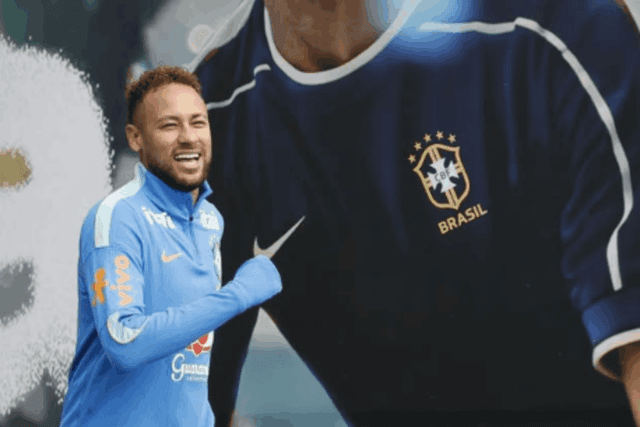 Neymar se emociona na Granja Comary e dá dicas a Vini Jr. e Paquetá