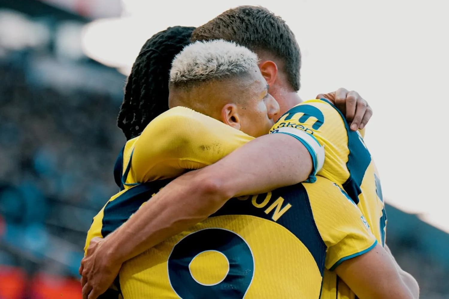 Richarlison marca, Tottenham ganha do Aston Villa fora e deixa zona de rebaixamento