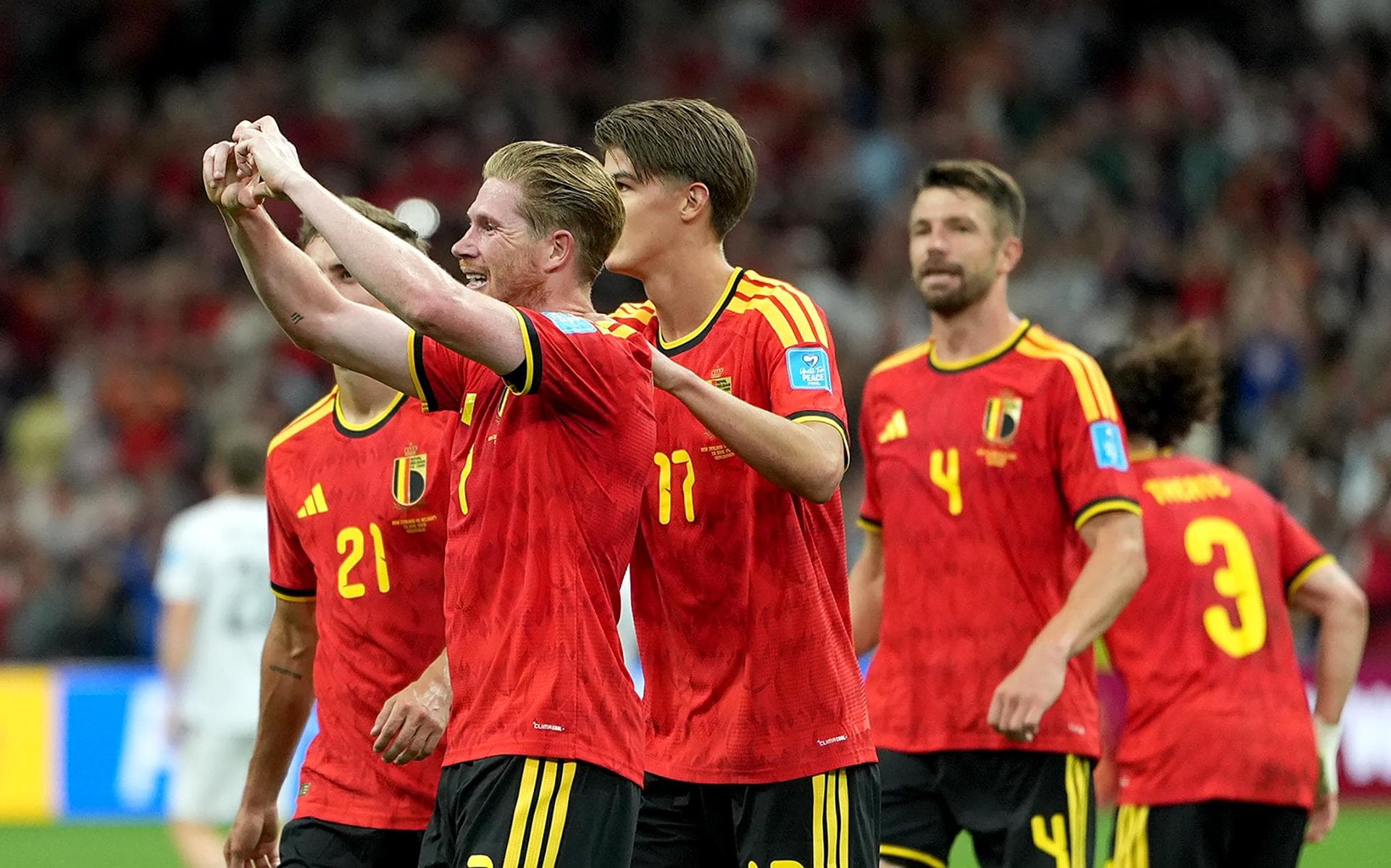Bélgica goleia Nova Zelândia por 5 a 1 e avança em 1ª no Grupo G