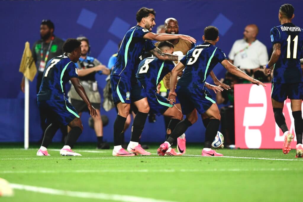 Seleção brasileira comemora o gol diante do Haiti - Alexandre Battibugli/PLACAR