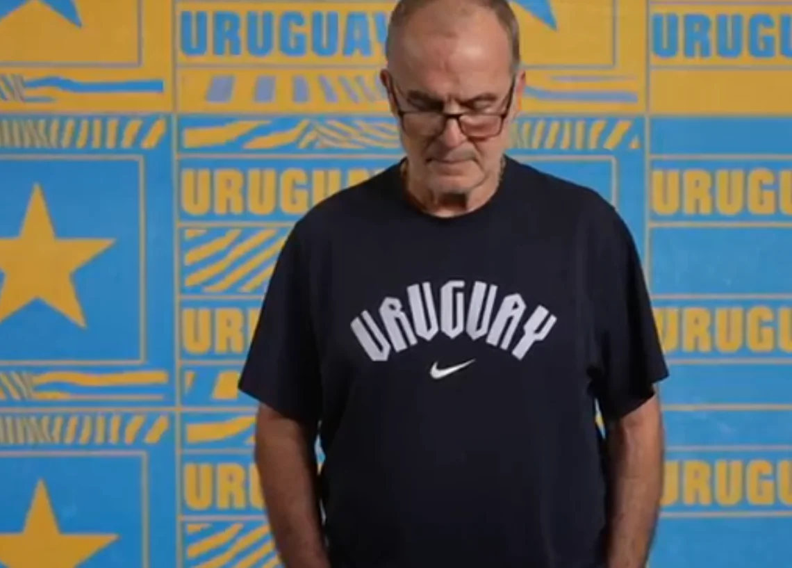Bielsa se irrita com foto que viralizou: ‘Não sou modelo’