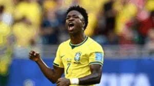 Vini iguala Zico e outras lendas do Brasil em Copas do Mundo