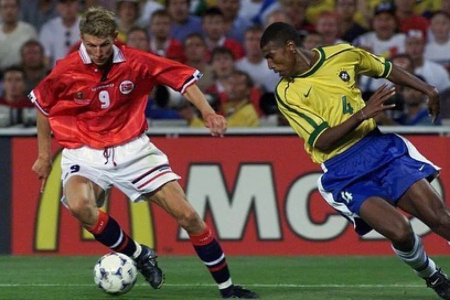 Brasil x Noruega: maior goleador do confronto é treinador do sub-16 norueguês