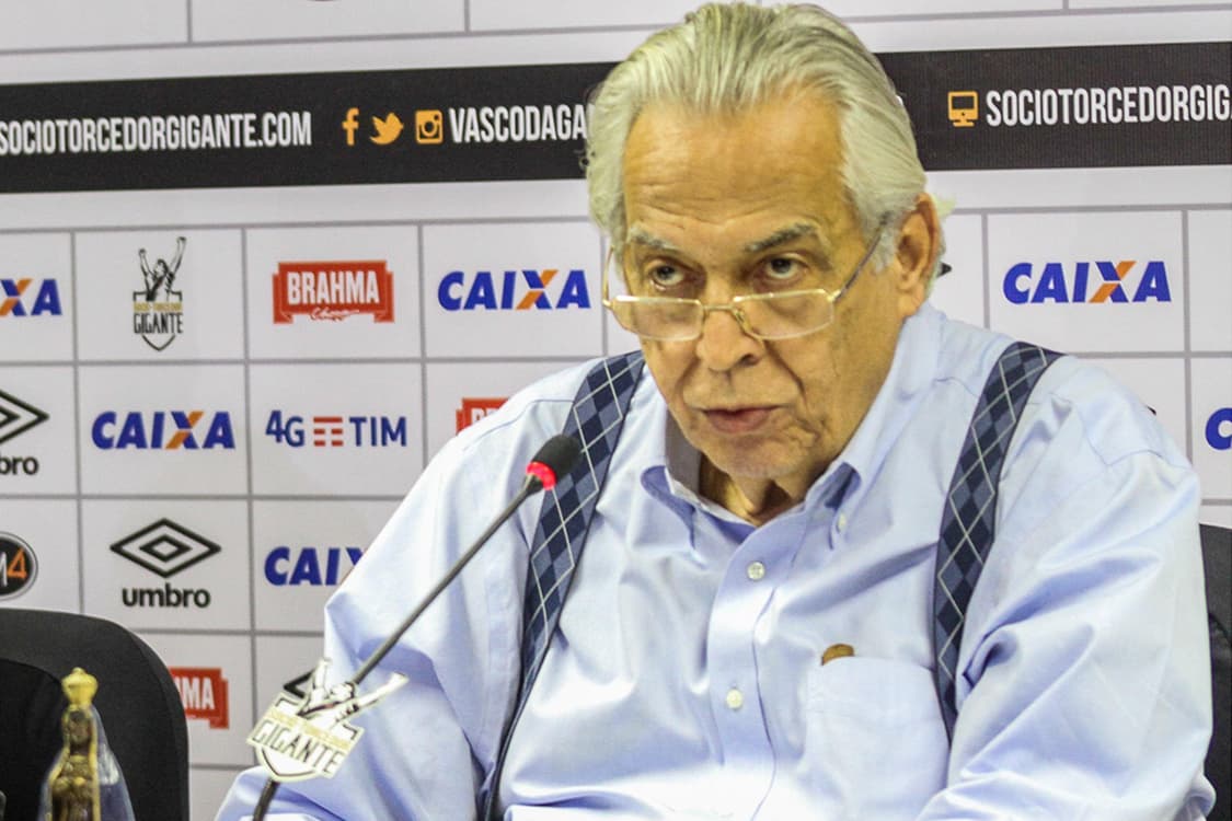 Presidente do Vasco, Eurico Miranda, durante apresentação do técnico Zé Ricardo no CT do clube, no Rio de Janeiro
