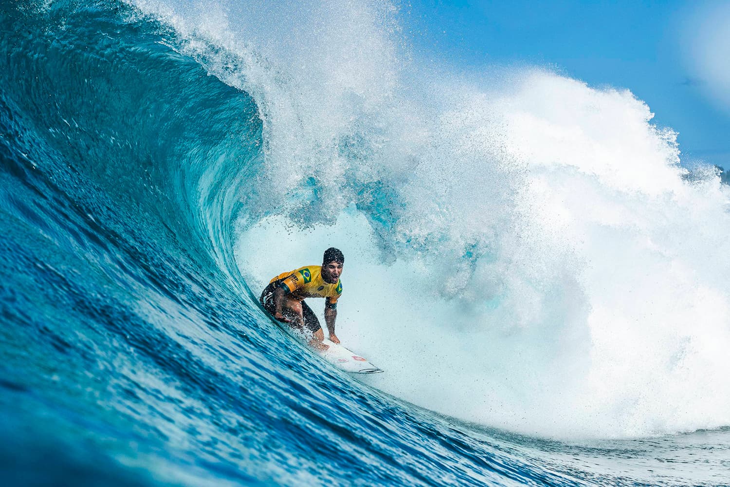 O 10 PERFEITO – Medina em ação: o único surfista a cair na água em Pipeline e levar a nota máxima dos juízes da competição