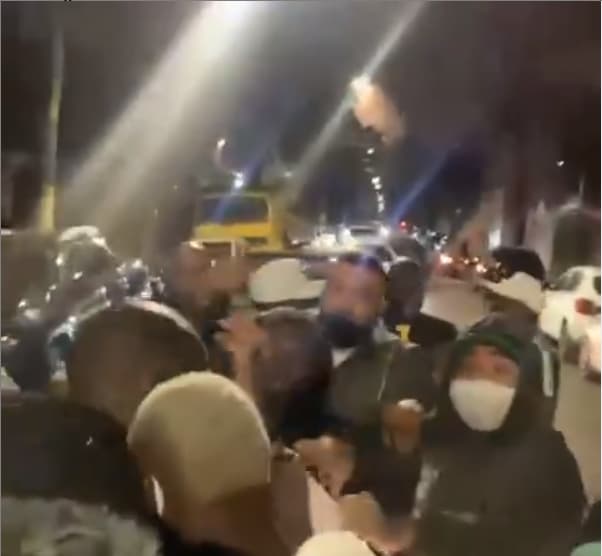 Patrick de Paula enquanto deixa a balada no bairro do Tatuapé, em São Paulo -