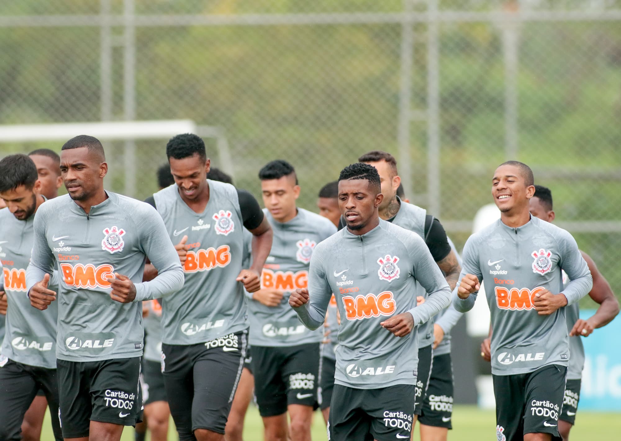 Dez atletas do Corinthians foram infectados com a Covid-19