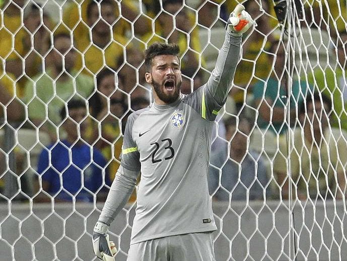 Alisson, do Inter, ganhou a posição na partida contra a Venezuela, em Fortaleza