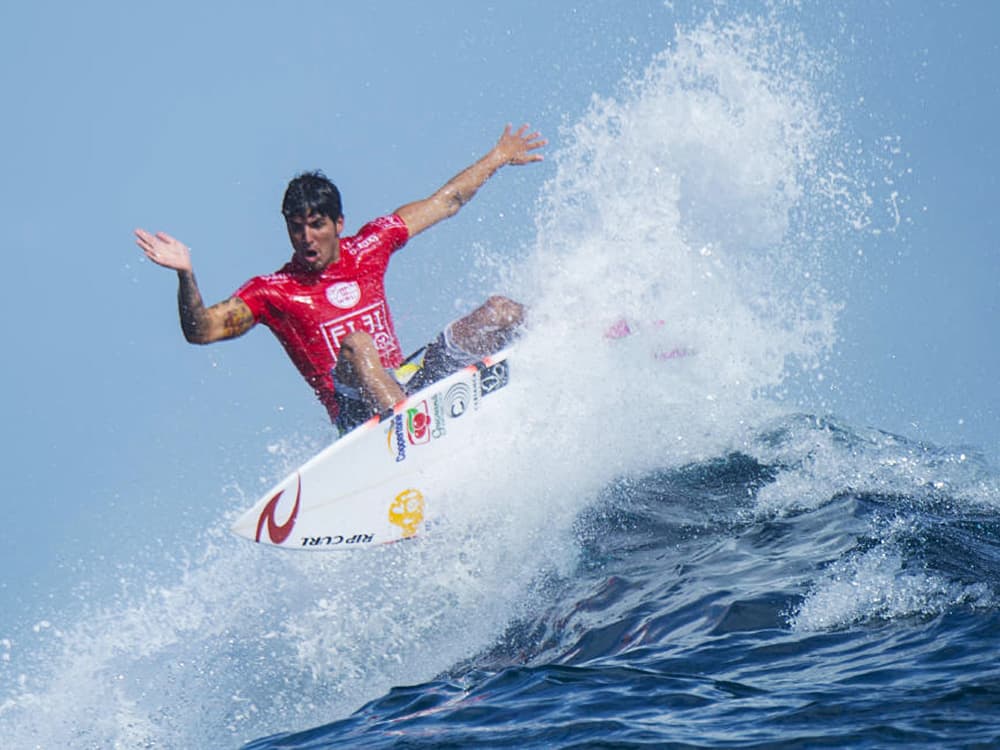 O brasileiro Gabriel Medina, durante a etapa de Fiji do Mundial de Surfe