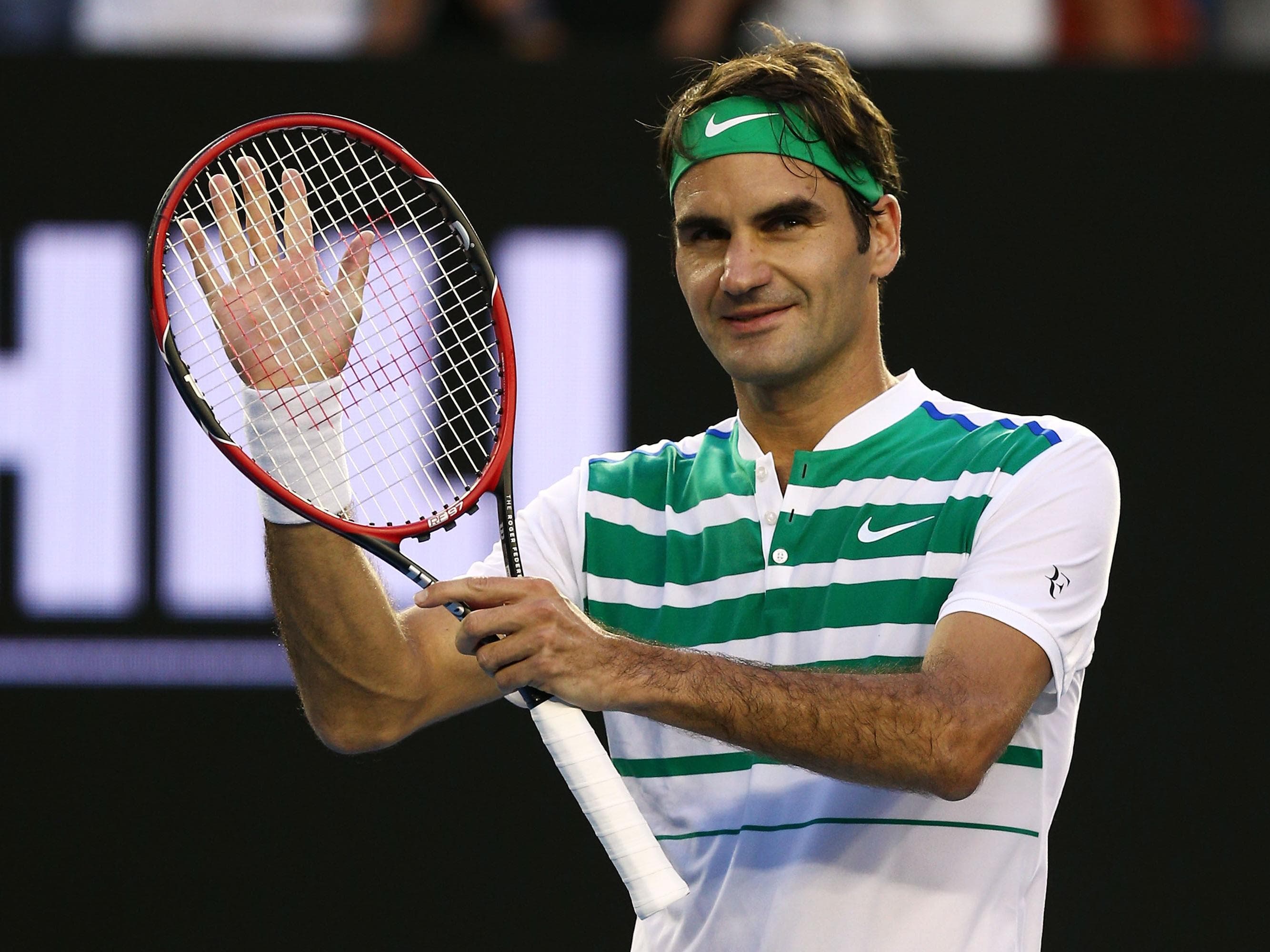 Federer comemorando a vitória sobre o anfitrião John Isner, nas oitavas de final do Aberto dos Estados Unidos