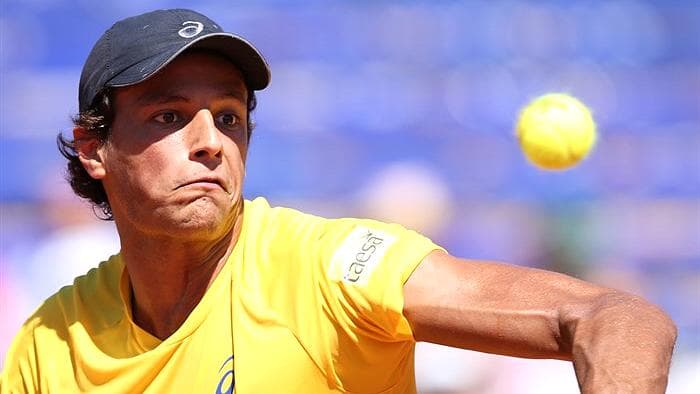 João Souza, o Feijão, venceu o argentino Carlos Berlocq. de virada, em um grande jogo em Buenos Aires