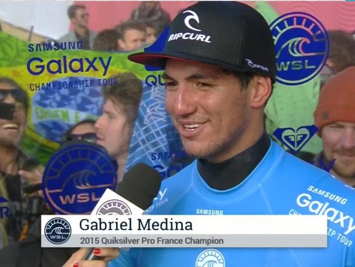 Gabriel Medina relembra a morte do avô e brinca sobre a culinária francesa após título em Hossegor