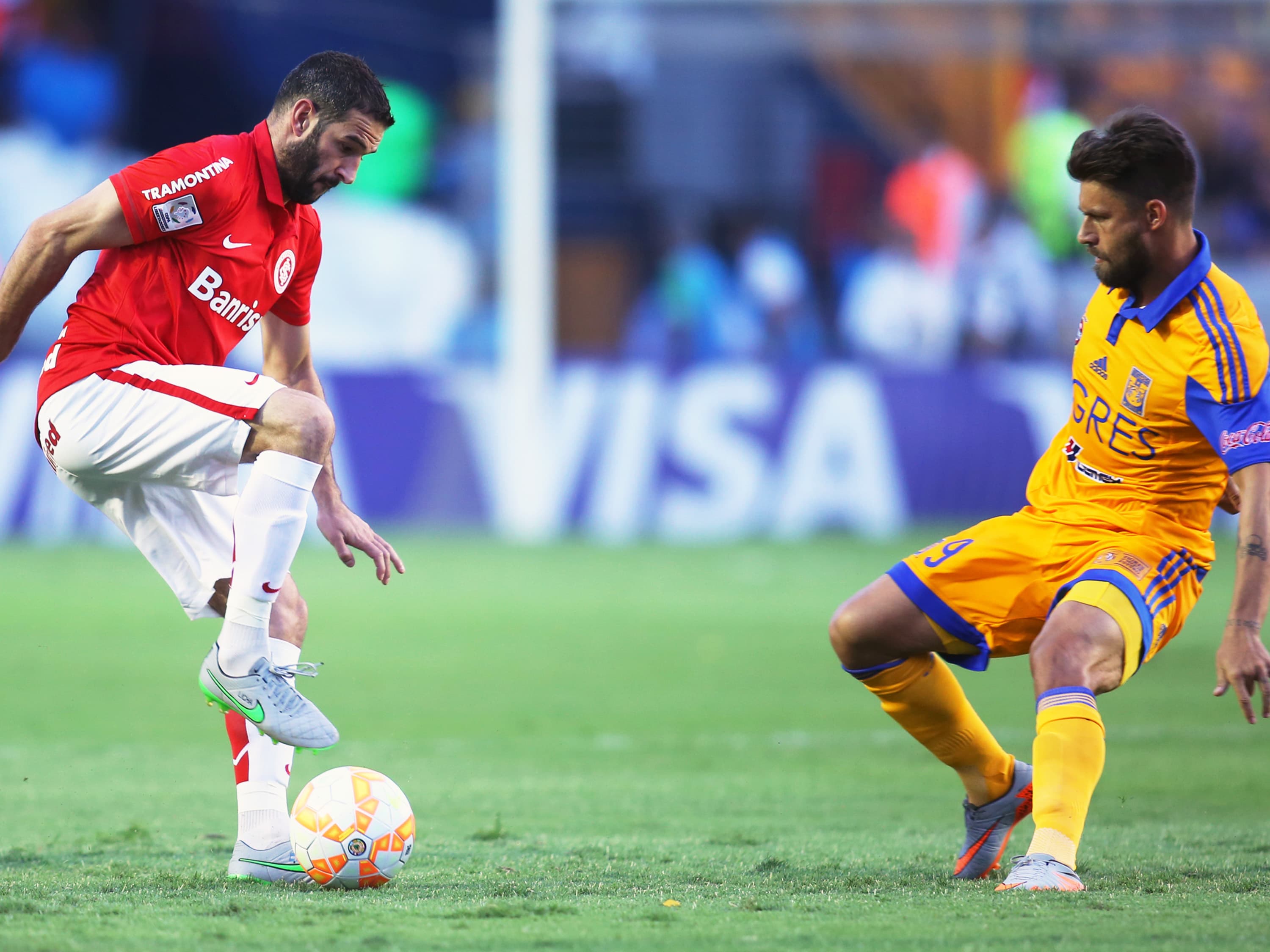 Rafael Sobis durante partida contra o Internacional, no Estádio Universitário, em Monterrey, México