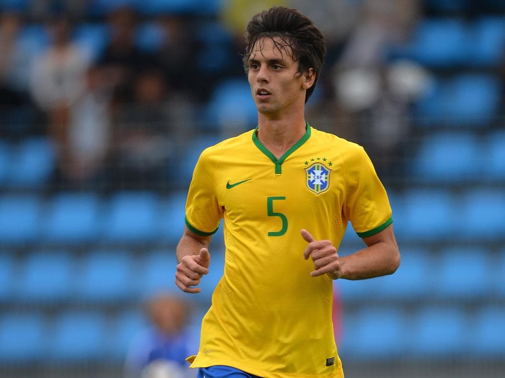 Rodrigo Caio, do São Paulo, é um dos destaques da seleção brasileira olímpica