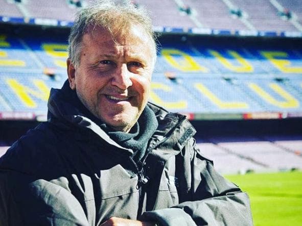 Zico visitou o Camp Nou e concedeu entrevista à TV do Barcelona