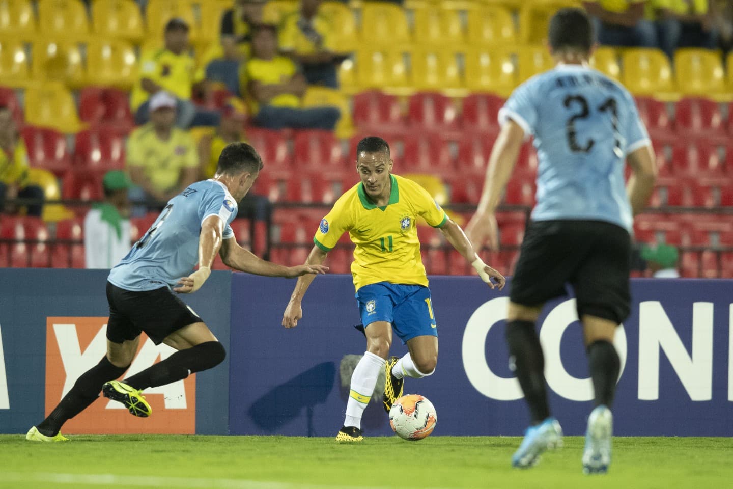 O meia-atacante da seleção brasileira Antony durante o empate contra o Uruguai no Pré-Olímpico