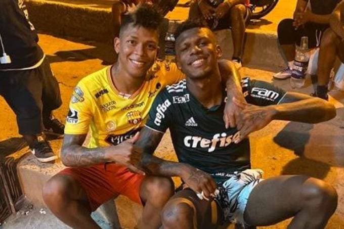 Arboleda com a camisa do Palmeiras em postagem no Instagram