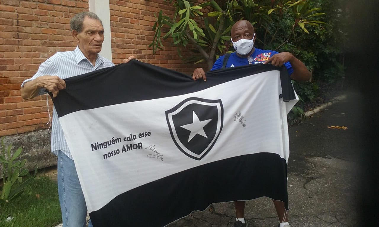 Ex-goleiro Manga e Paulo Cezar Caju no Retiro dos Artistas -