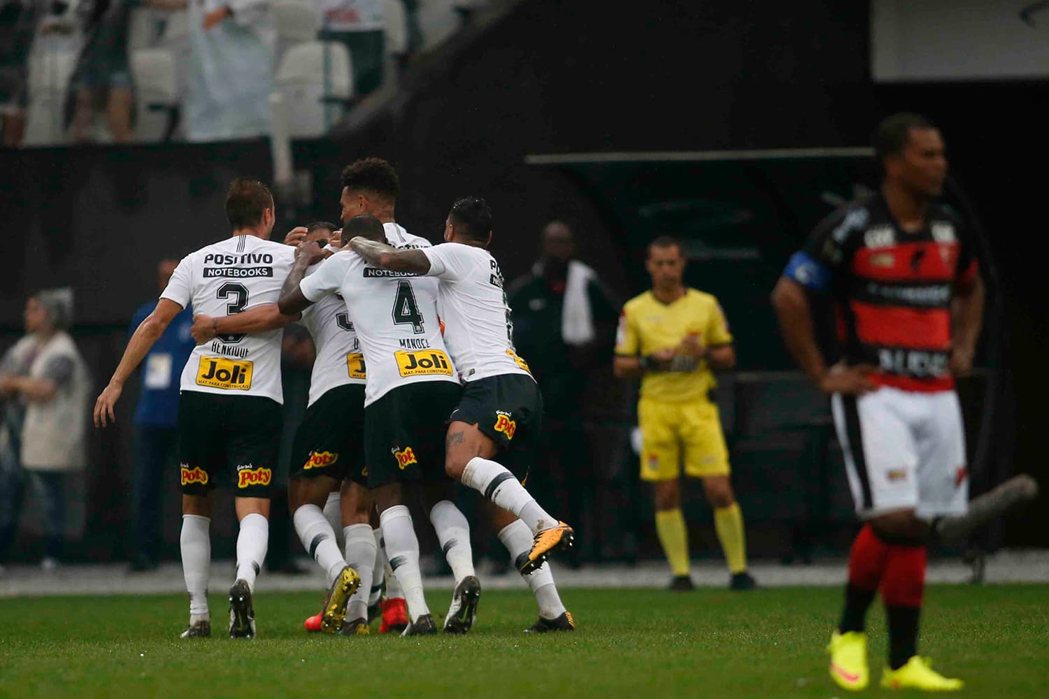 Corinthians comemora gol em partida contra o Oeste na Arena Corinthians em São Paulo – 17/03/2019