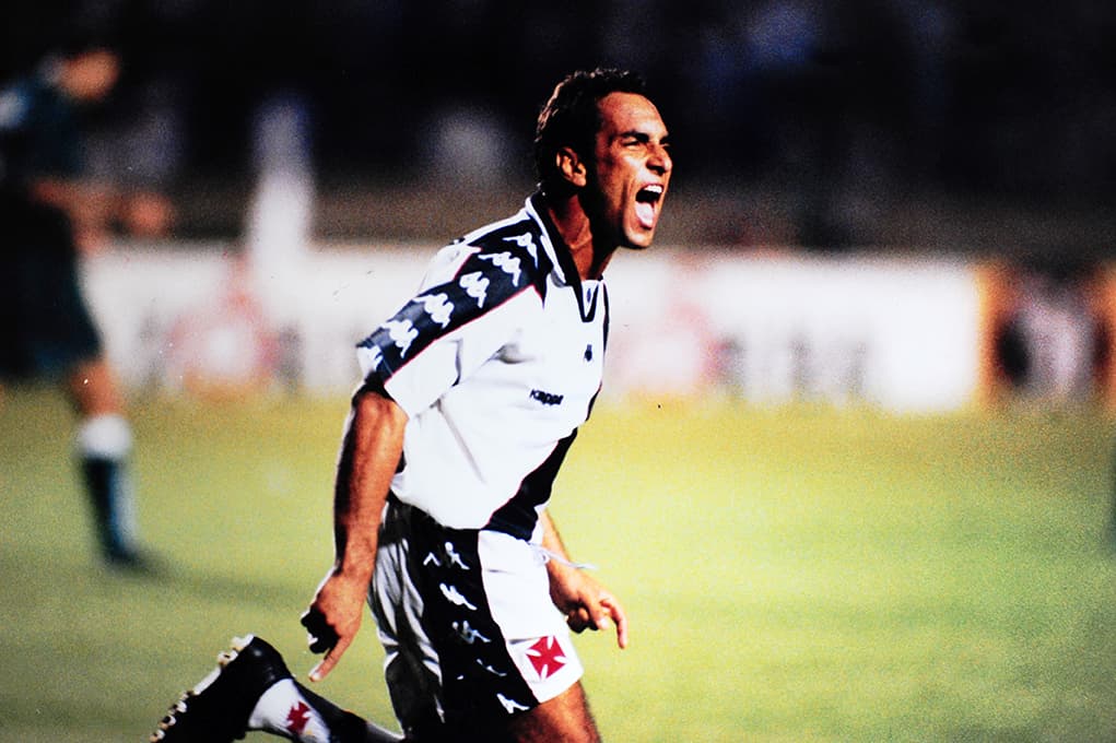 Edmundo teve seis passagens pelo Vasco e ajudou o clube a conquistar o Campeonato Carioca de 1992 e o Campeonato Brasileiro de 1997. O ex-atacante marcou 79 gols com a camisa cruzmaltina e se tornou um dos ídolos do clube