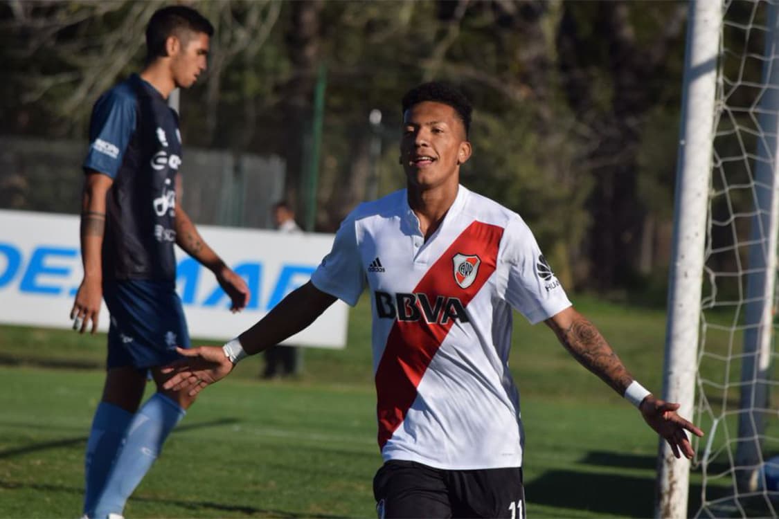 O jogador Cleiton Grefe enquanto atuou pela River, agora ele é a mais nova contratação do palmeiras – 20/02/2019
