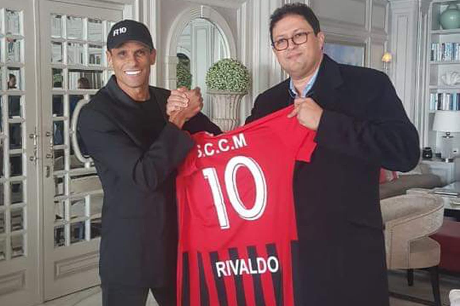 Rivaldo é apresentado como novo técnico do Chabab Mohammedia, time do Marrocos