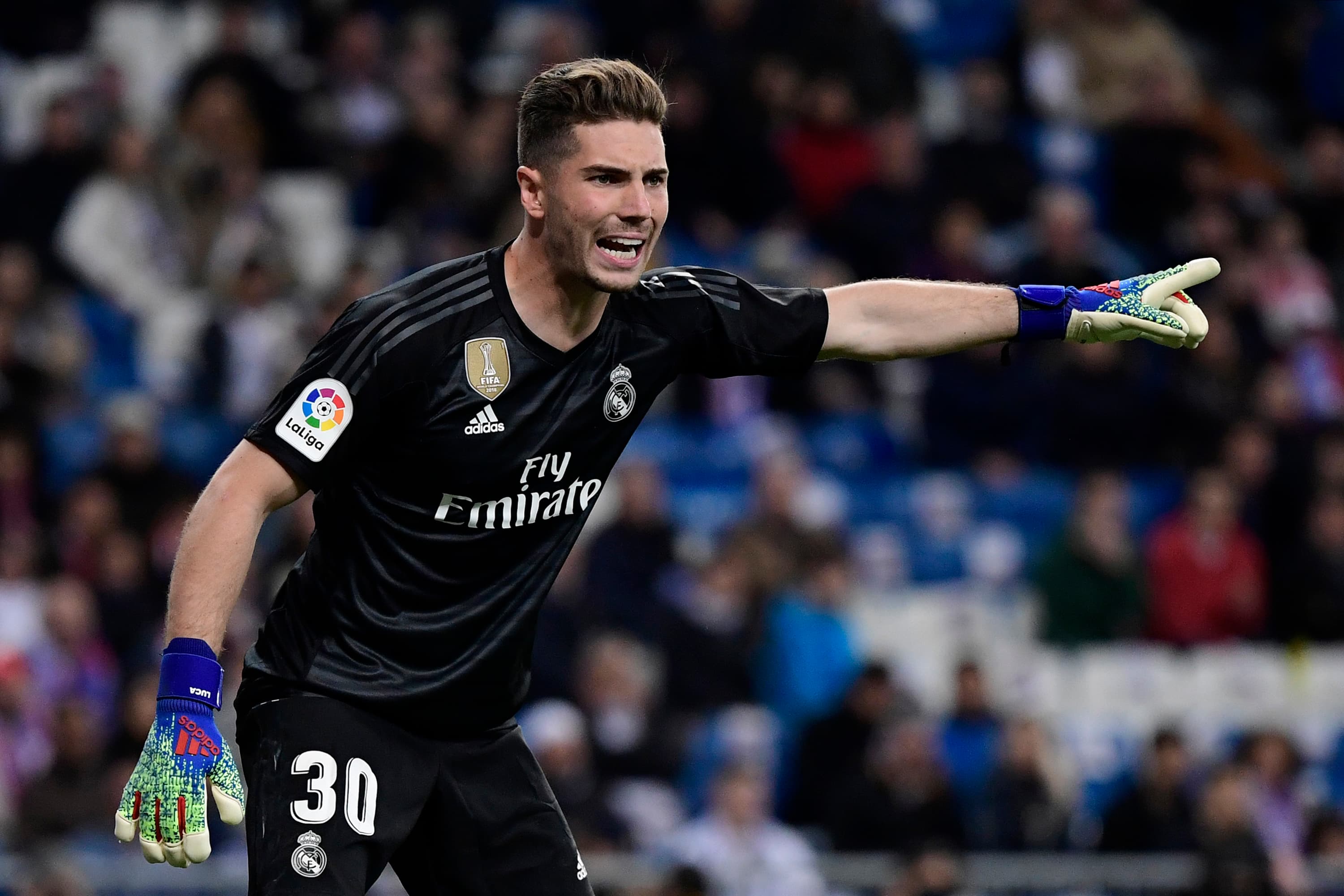 Luca Zidane, do Real Madrid, marca um gol durante o jogo contra o SD Huesca, no estádio Santiago Bernabeu, em Madrid – 31/03/2019