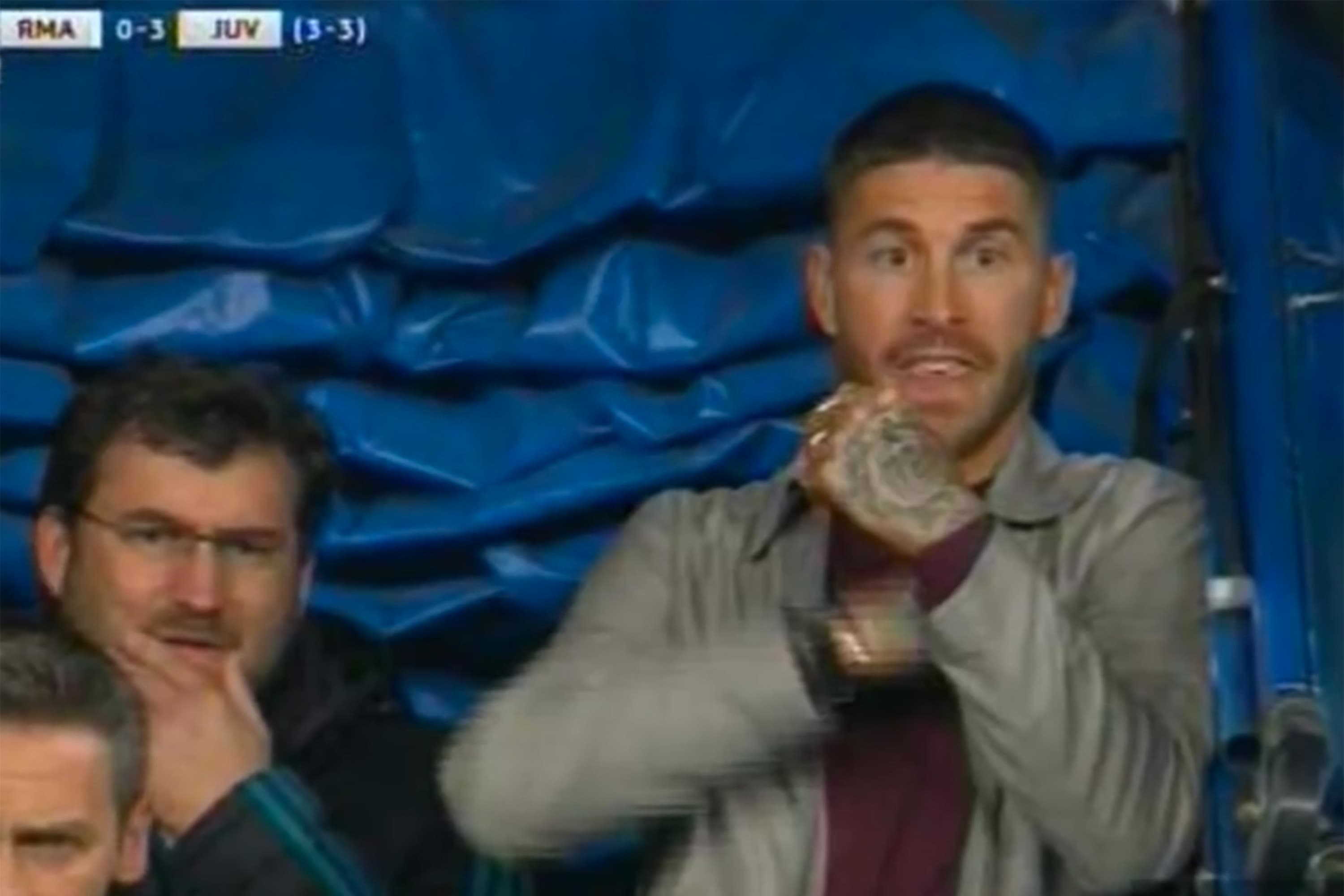 Sergio Ramos é flagrado no banco de reservas do Real Madrid durante suspensão na partida contra a Juventus