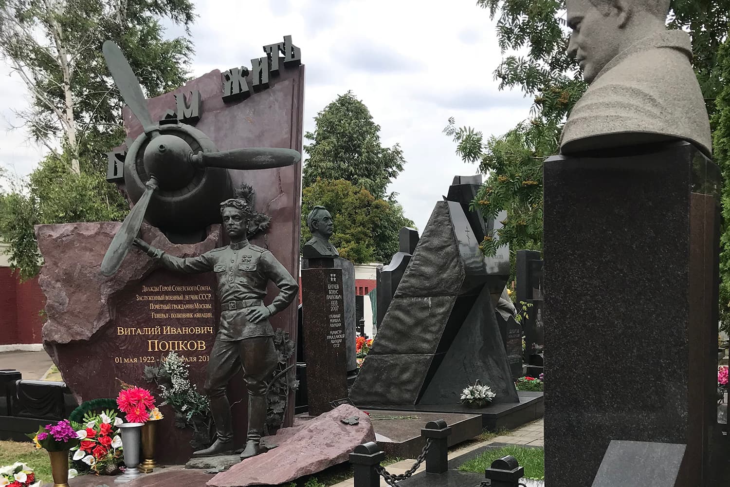 Cemitério de Novodevichi, em Moscou, Rússia