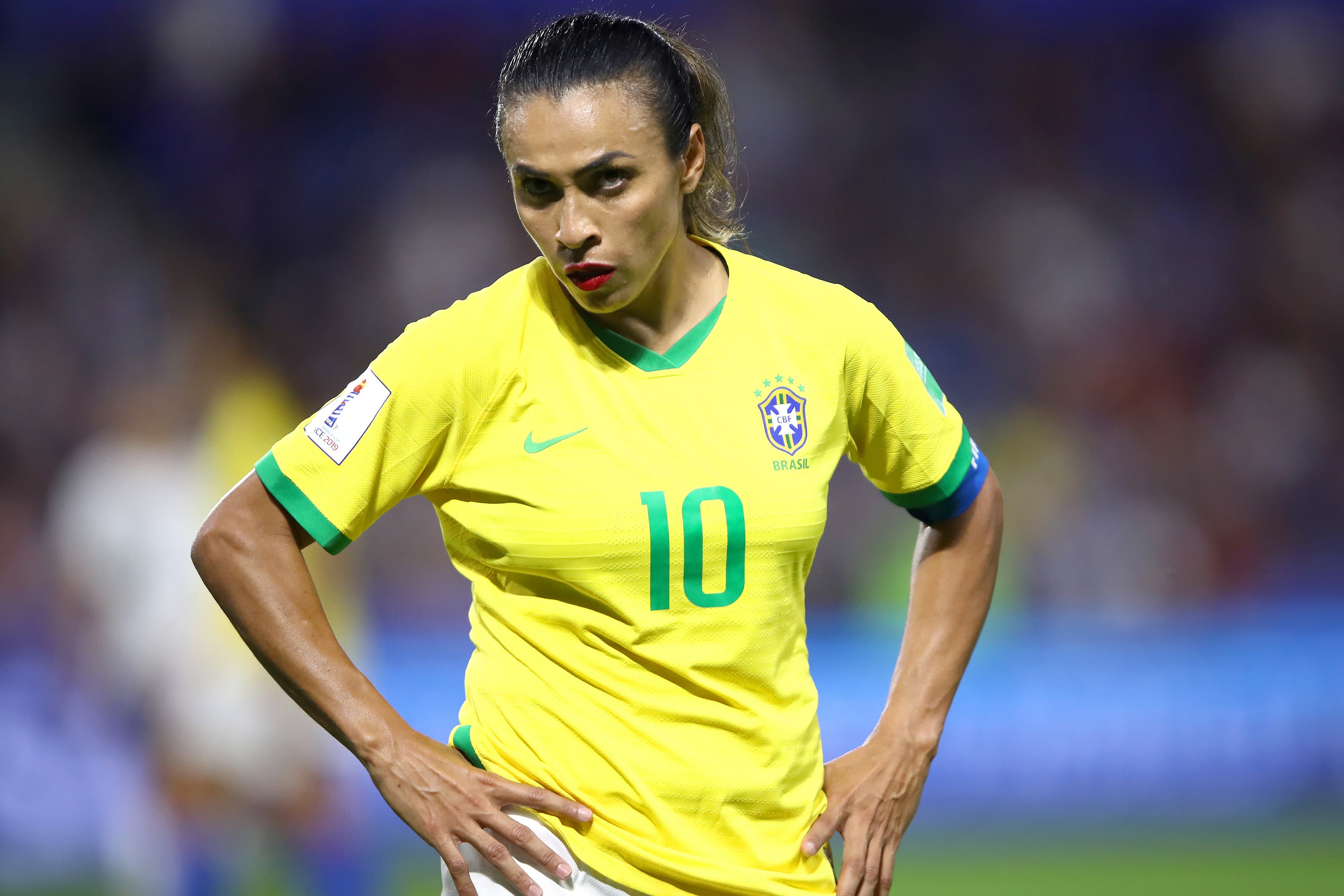 Jogadora Marta desolada após a Seleção da França derrotar o Brasil na prorrogação em jogo válido pela Copa do Mundo Feminina 2019 Oitavas de final – 23/06/2019