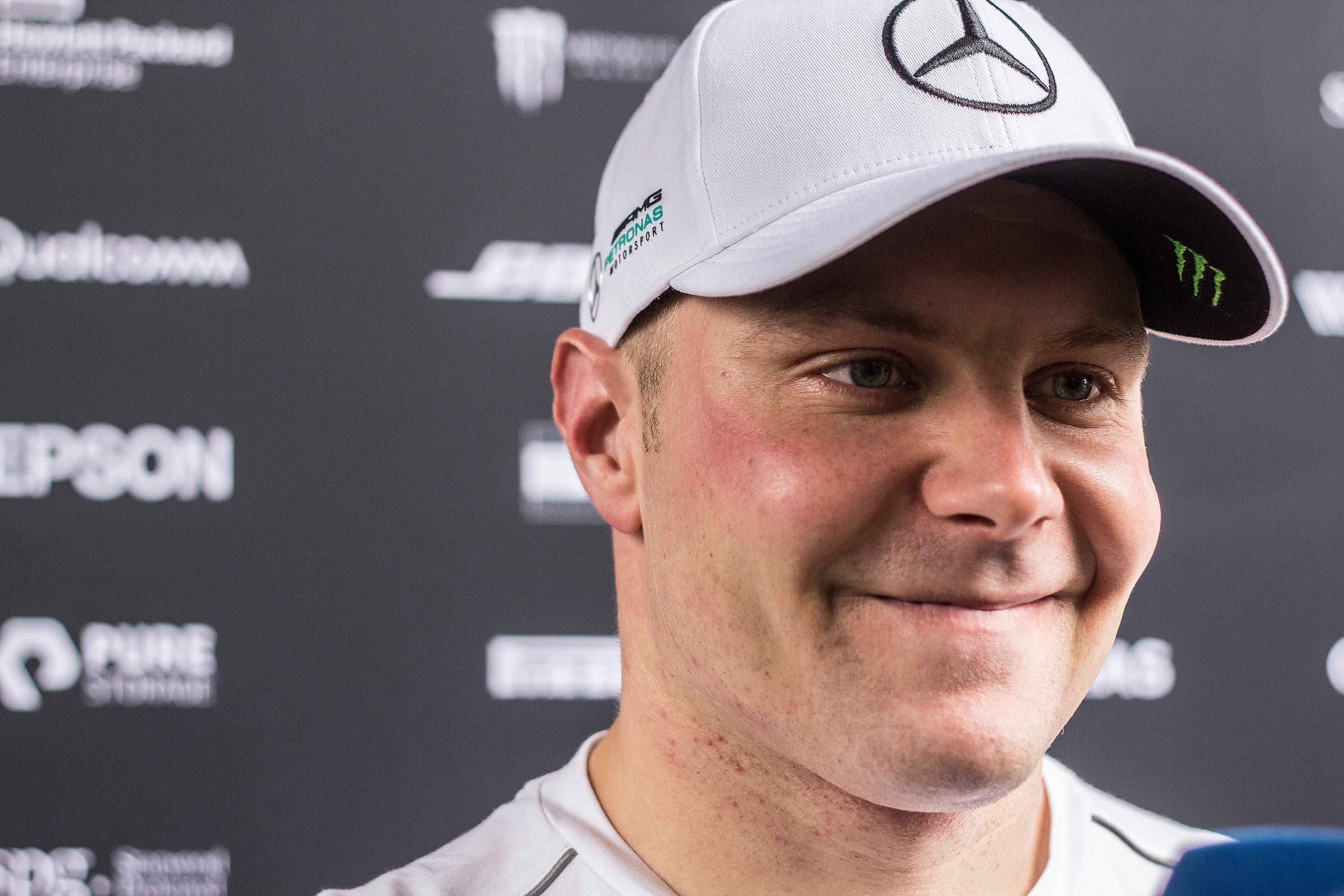 O piloto finlandês Valtteri Bottas da Mercedes