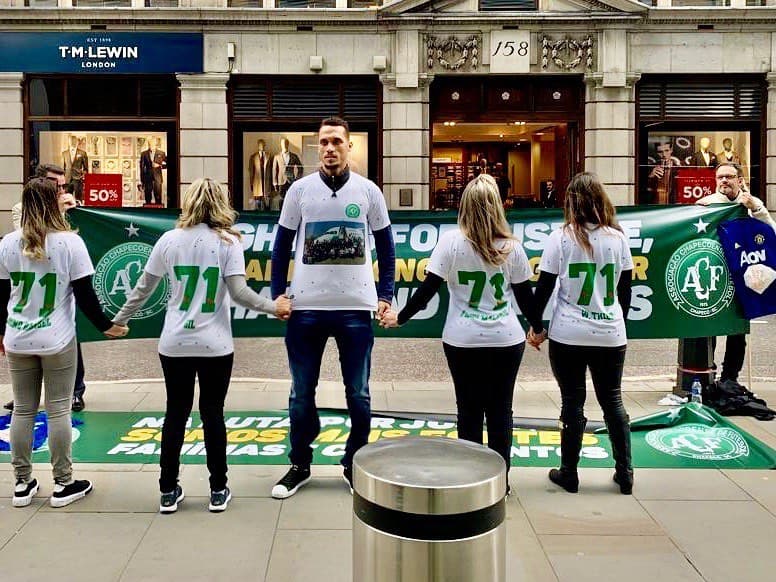 Neto e as viúvas da Chapecoense em Londres