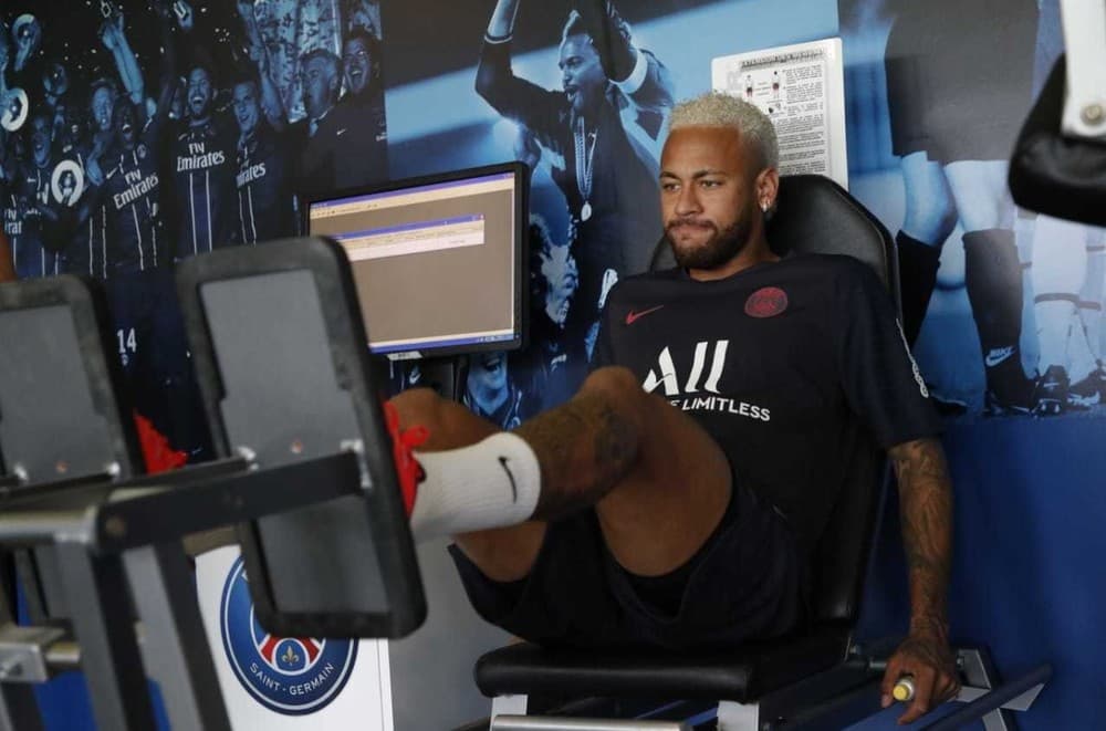 Neymar retornou aos treinos do PSG