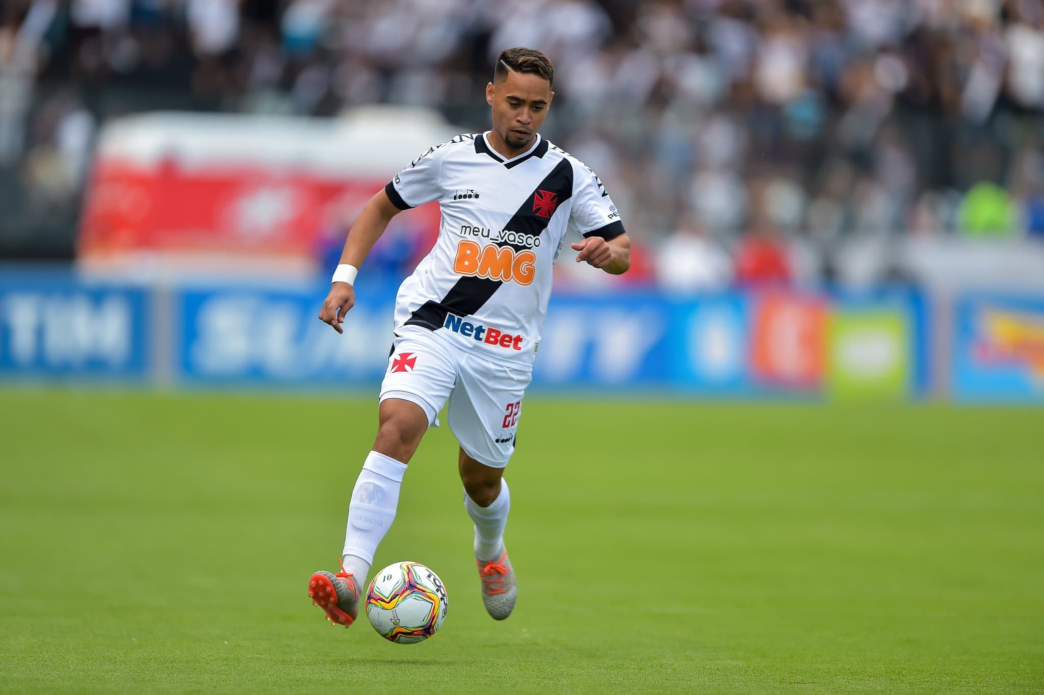 O lateral-direito Yago Pikachu, do Vasco da Gama