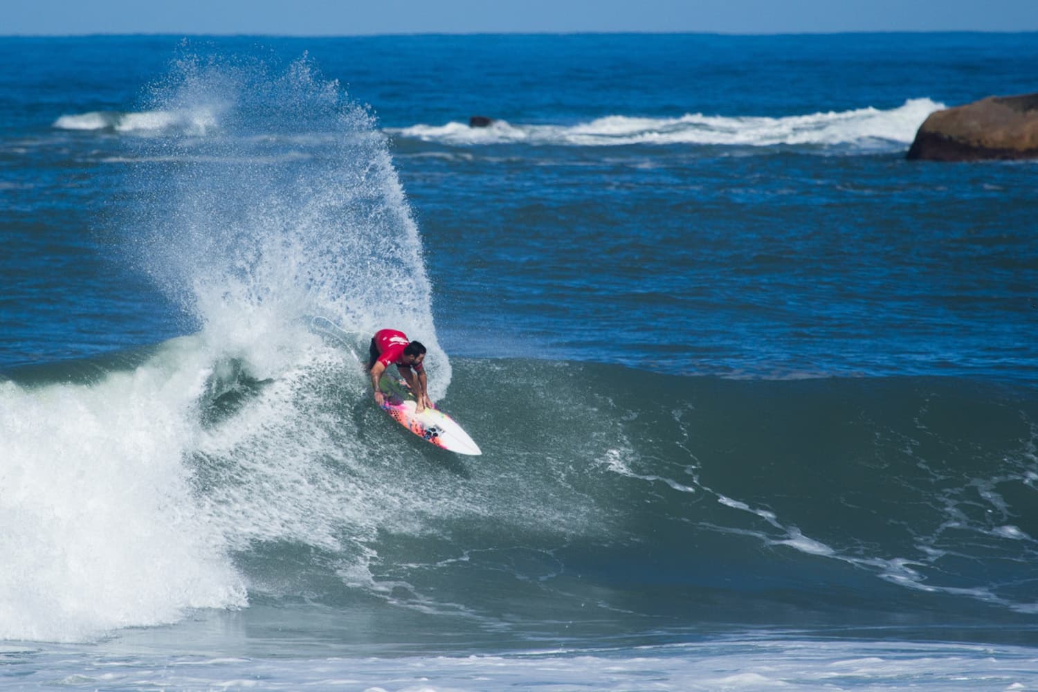 As praias do município de Imbituba, em Santa Catarina, atraem vários surfistas