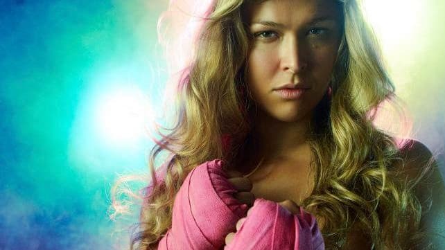 A lutadora Ronda Rousey em ensaio para a revista americana 'ESPN'